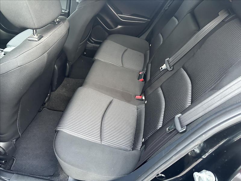 Mazda 3 2,0 121kw G165 TOP - fotka 13 z 22