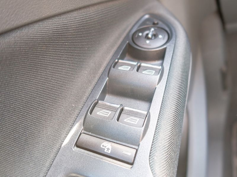 Ford C-MAX (2011) 1.6T 110KW - fotka 32 z 49