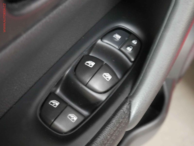 Nissan Qashqai (2020) 1.3 DIG-T, ČR, AC, temp - fotka 14 z 14