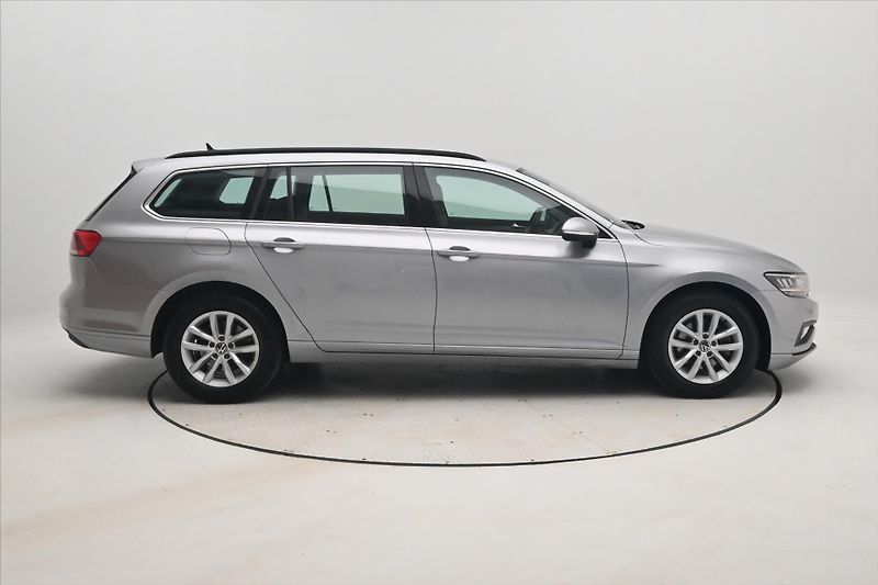 Volkswagen Passat 2,0 TDI 110 KW DSG Business Zá - fotka 4 z 32