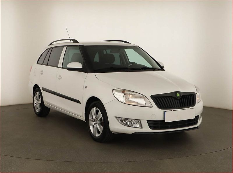 Škoda Fabia (2010) 1.6 TDI, po STK, jezdí výborně - fotografie inzerátu