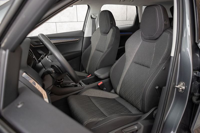 Škoda Karoq 1.5 TSI STYLE+*TAŽNÉ*DSG*ČR* - fotka 11 z 44