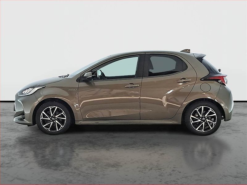 Toyota Yaris (2021) 1.5 VVT-i Hybrid, Automat - fotka 3 z 20