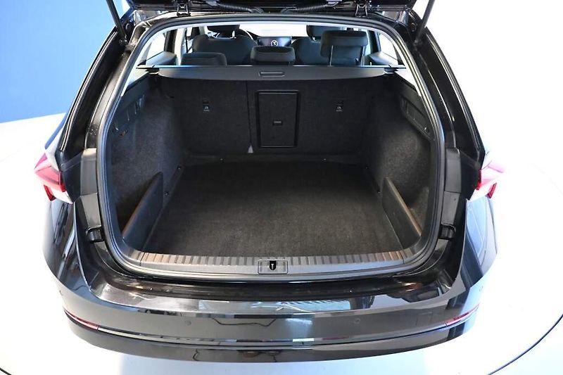Škoda Octavia (2023) 2.0 DSG LED VIRTUAL TDI - fotka 8 z 32