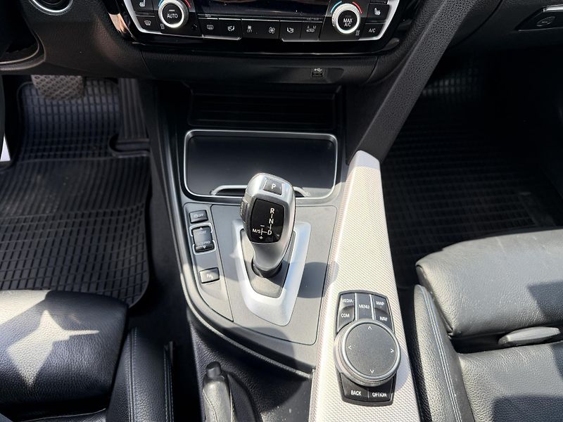 BMW Řada 3 335 D x-drive M-packet - fotka 19 z 23