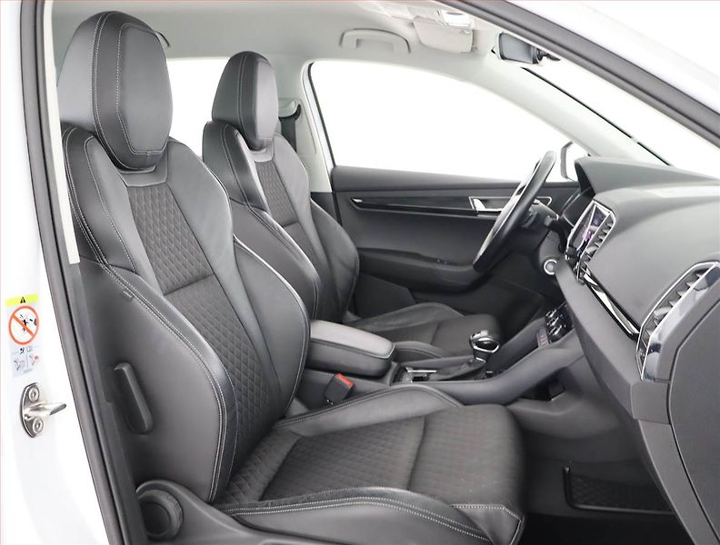 Škoda Karoq (2019) Style Plus 1.5 TSI - fotka 9 z 24