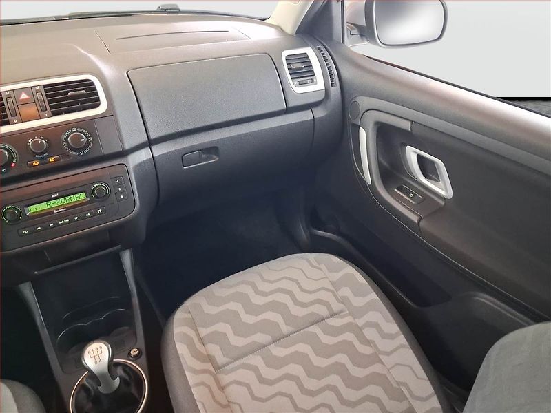 Škoda Fabia (2010) Ambition 1.2 12V, ČR,1.maj - fotka 8 z 18