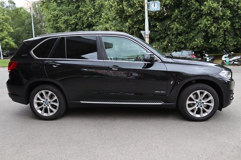 BMW X5 XDRIVE 40e F15 230kW DPH - fotka 7 z 48