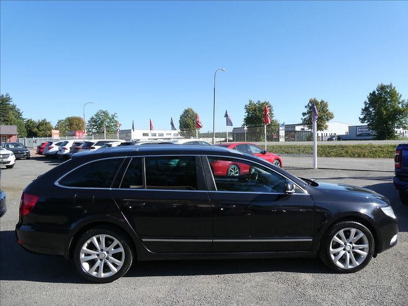 Škoda Superb 2,0 TDi 125kW ELEGANCE,závěs - fotka 10 z 47
