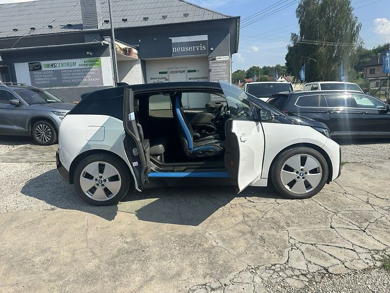 BMW i3 (2021) 120Ah 42,2 kWh - fotka 25 z 26