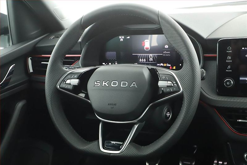 Škoda Kamiq (2025) 1.0 TSI, MONTE CARLO, KEYLESS - fotka 8 z 17