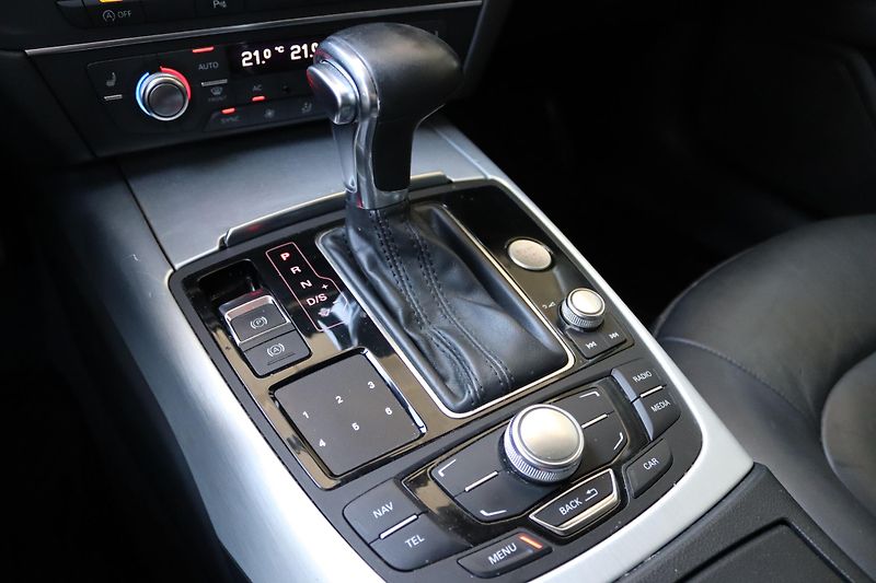 Audi A7 3.0TDI V6 QUATTRO 180kW DPH - fotka 35 z 50