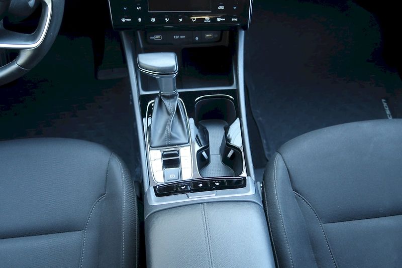 Hyundai Tucson (2022) 1,6 CRDi 100 kW 4x4 AUTOMAT - fotka 23 z 27