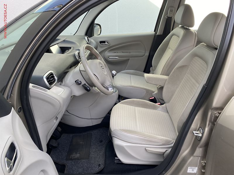 Citroën C3 Picasso (2009) 1.4 VTi, AC, tempo, park - fotka 9 z 16