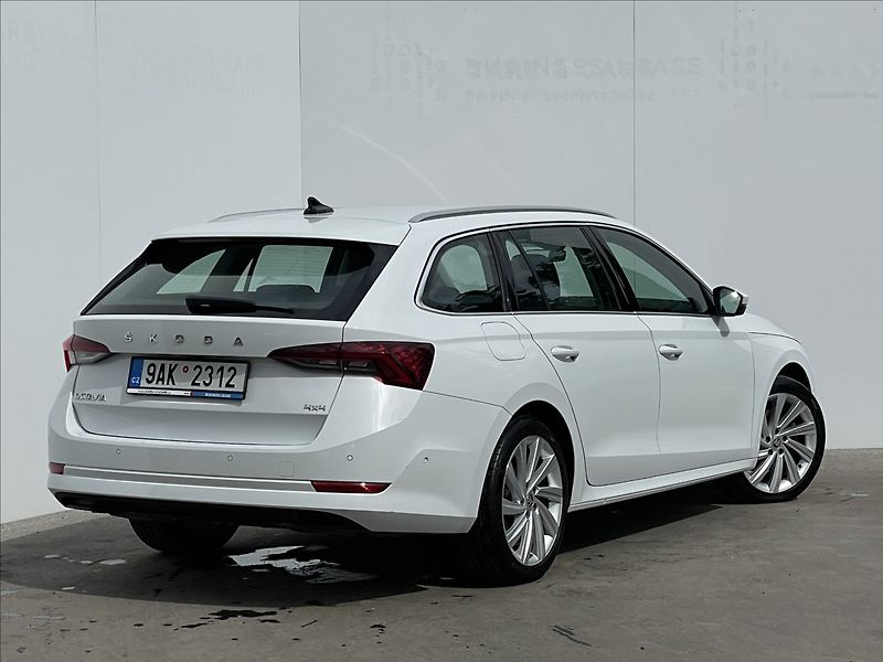 Škoda Octavia 2,0 TDI 4x4 DSG Style Plus TZ - fotka 3 z 23
