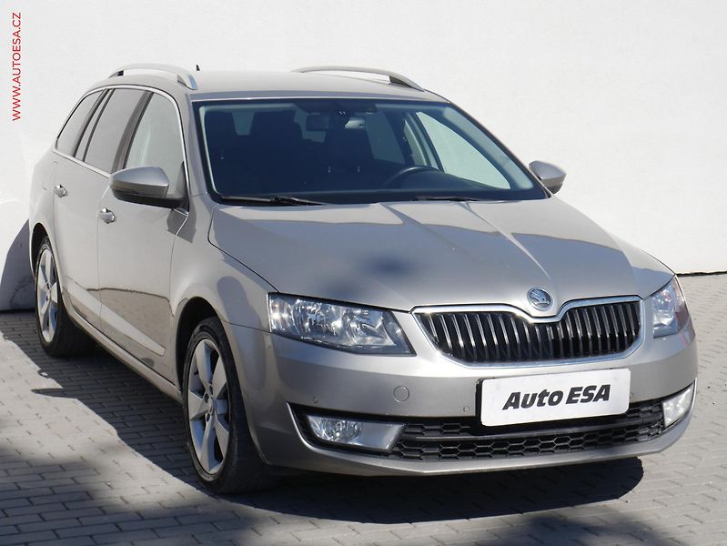Škoda Octavia (2014) 1.6 TDi, DSG, AC, temp. - fotografie inzerátu