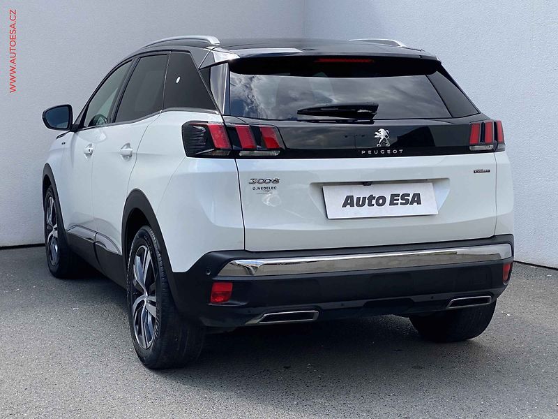 Peugeot 3008 (2018) 1.2 PT, GT Line, LED, kamera - fotka 6 z 19