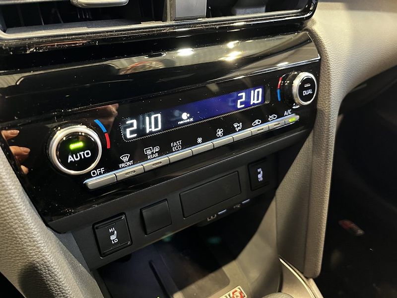 Toyota Yaris Cross 1.5 Hybrid 130k GR Sport Tech - fotka 14 z 22