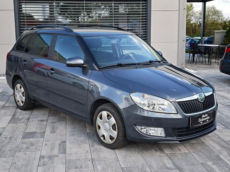 Škoda Fabia (2012) 1,2 TSI 63 KW Ambiente - fotka 3 z 30