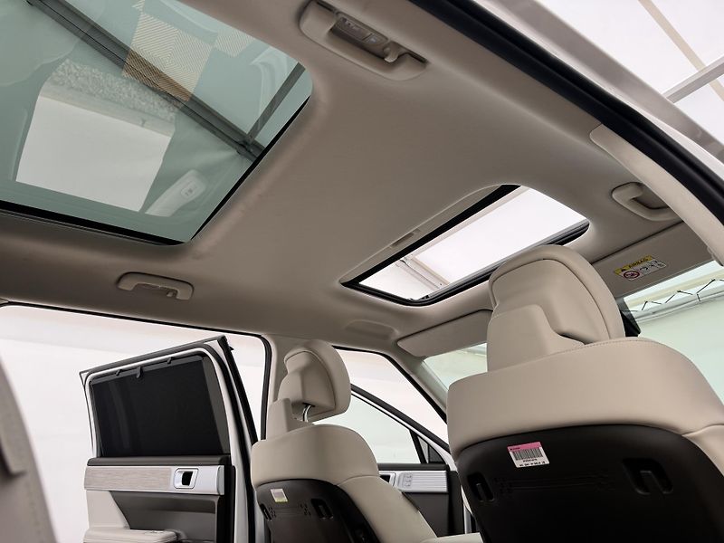 Hyundai Santa Fe 1.6*Hybrid*132kw*DPH*Vybava* - fotka 21 z 48
