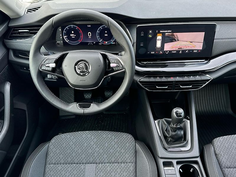 Škoda Octavia Combi 2,0 TDI 85kW Style M6F - fotka 5 z 22