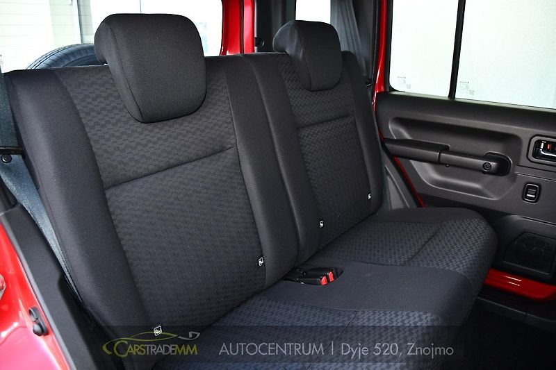 Suzuki Jimny 1,5 GLX AUTOMAT, 4X4 LONG - fotka 19 z 48