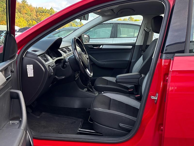 Škoda Rapid Ambition - fotka 7 z 22