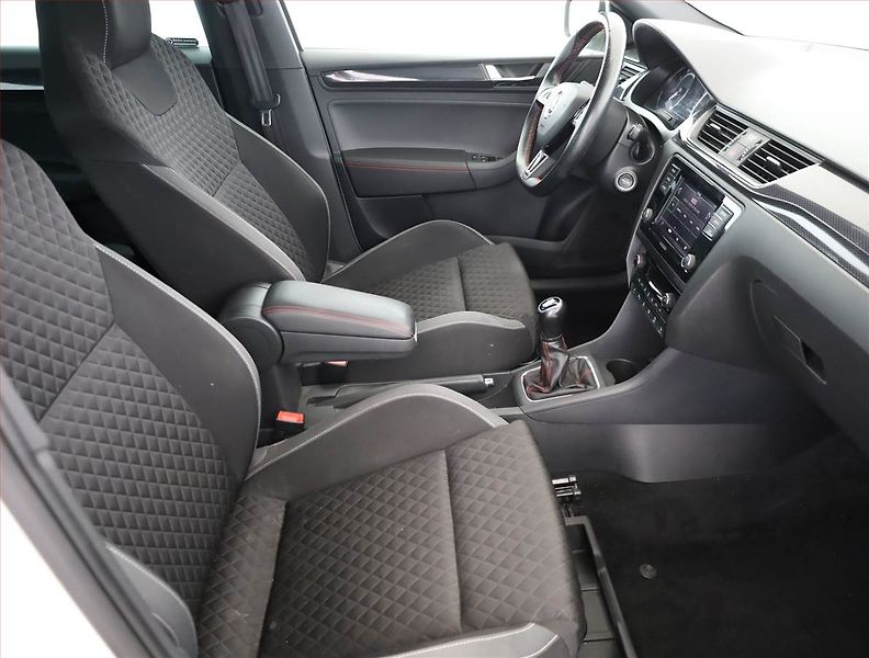 Škoda Rapid (2019) Monte Carlo 1.0 TSI, Bi-Xenony - fotka 7 z 19