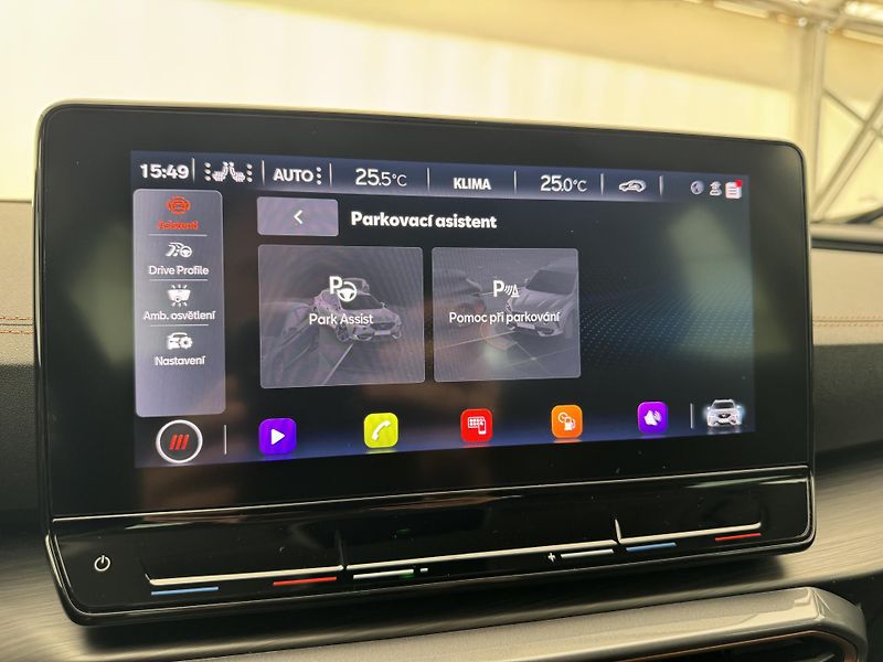 Cupra Formentor 1.5Tsi*CZ*DPH*1-MAJ*ZARUKA* - fotka 31 z 43