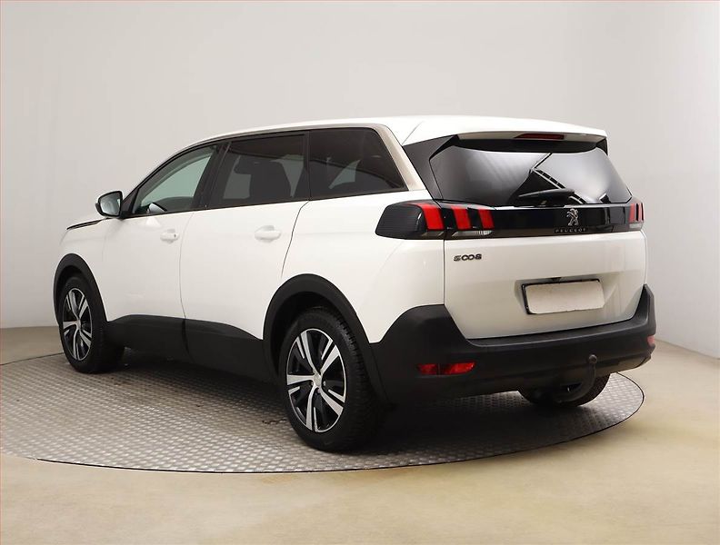 Peugeot 5008 (2020) Active Pack PureTech 130 - fotka 4 z 26