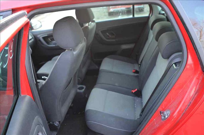 Škoda Fabia (2010) COMBI II.1,2 TSI - fotka 21 z 25