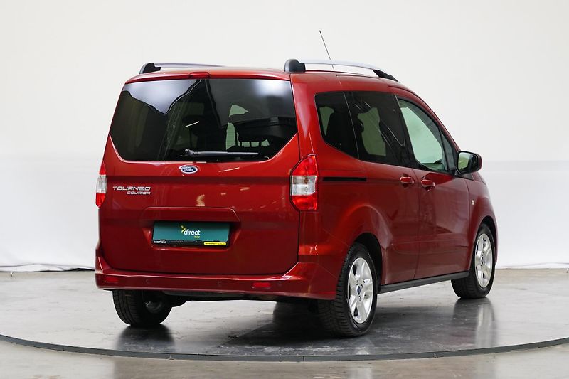 Ford Tourneo Courier - fotka 2 z 25
