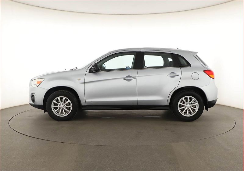 Mitsubishi ASX (2013) 1.8 DI-D MIVEC, 4X4, ČR,1.maj - fotka 3 z 16