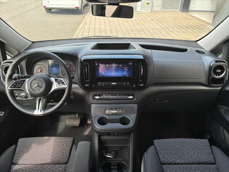 Mercedes-Benz Vito 2,0 119 CDI / Tourer Select / - fotka 16 z 20