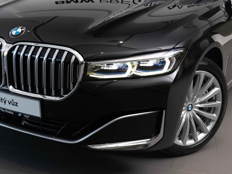 BMW Řada 7 750Li xDrive Sedan - fotka 7 z 22