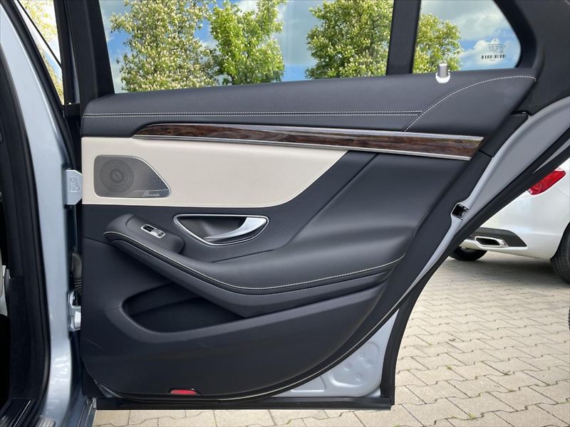 Mercedes-Benz Třídy S S 350 d 4Matic - fotka 31 z 33