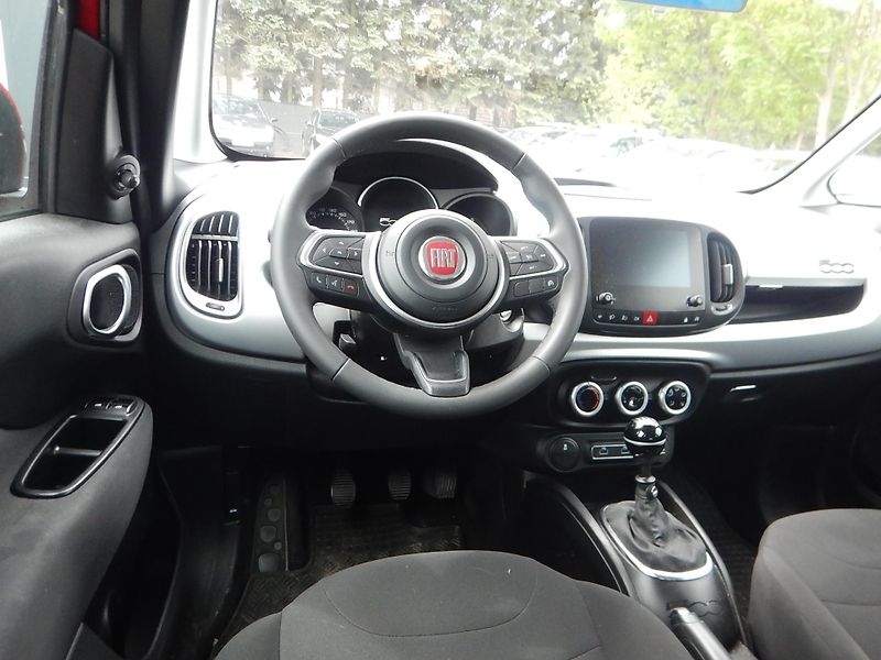 Fiat 500L 1.4i, KLIMA, 70 kW, TAŽNÉ - fotka 11 z 28