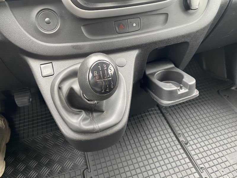 Renault Trafic (2019) 1.6DCi, 5-MÍST, 1.MAJ.ČR!! - fotka 21 z 42