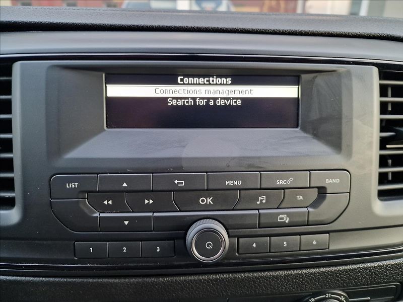 Toyota ProAce Verso 2.0 D-4d 140k L2 106kW - fotka 27 z 45