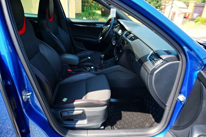 Škoda Octavia (2015) CHALLENGE RS 2,0 TDI 135 kW - fotka 20 z 50