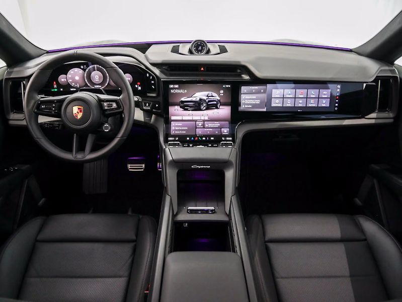 Porsche Cayenne Electric 360 HuD Display spol. - fotka 13 z 24