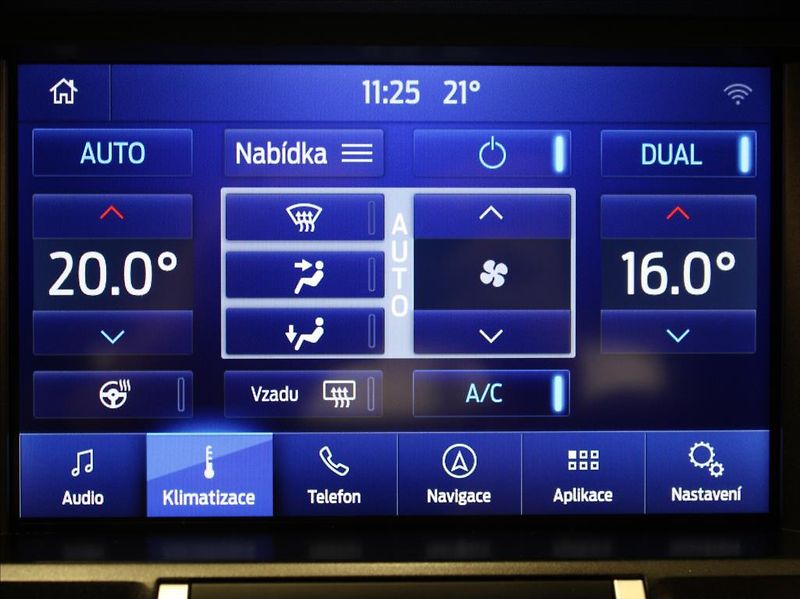 Ford Mustang 5,0 V8 331kW AT 26 700km! EU - fotka 13 z 24