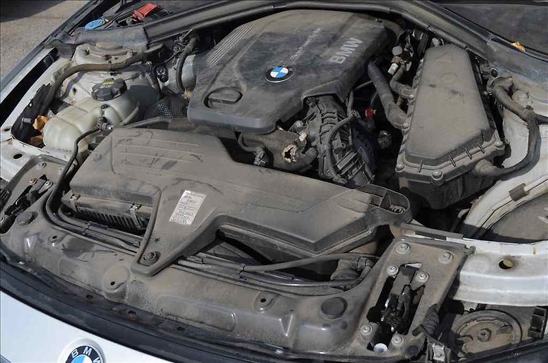 BMW Ostatní (2016) 316D TOURING AT - fotka 11 z 24