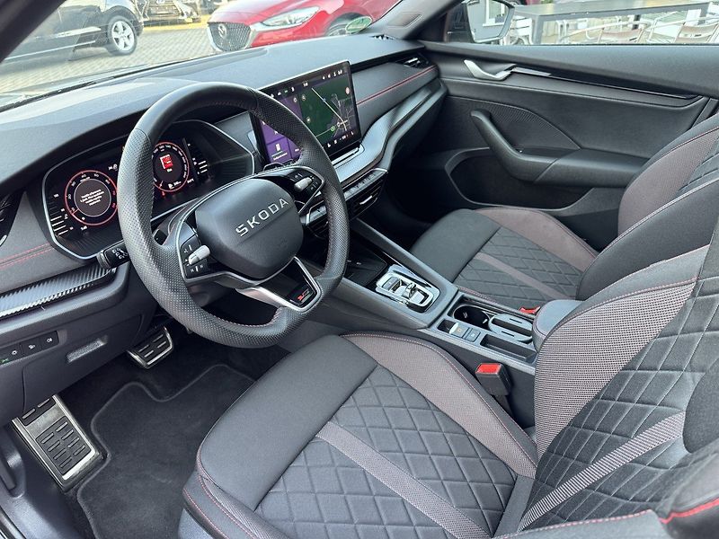 Škoda Octavia (2025) RS 2.0TSi DSG LED Webasto Pano - fotka 29 z 50