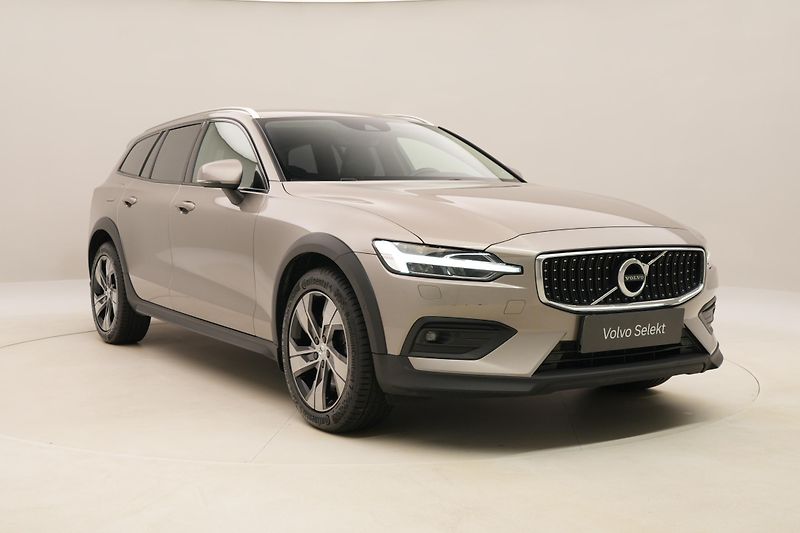 Volvo V60 CC B5 AWD BRIGHT PLUS AUT CZ - fotka 15 z 50
