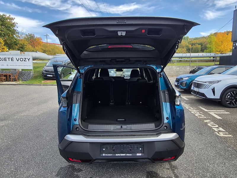 Peugeot 5008 (2026) GT Hybrid 145 e-DCS6 - fotka 12 z 23