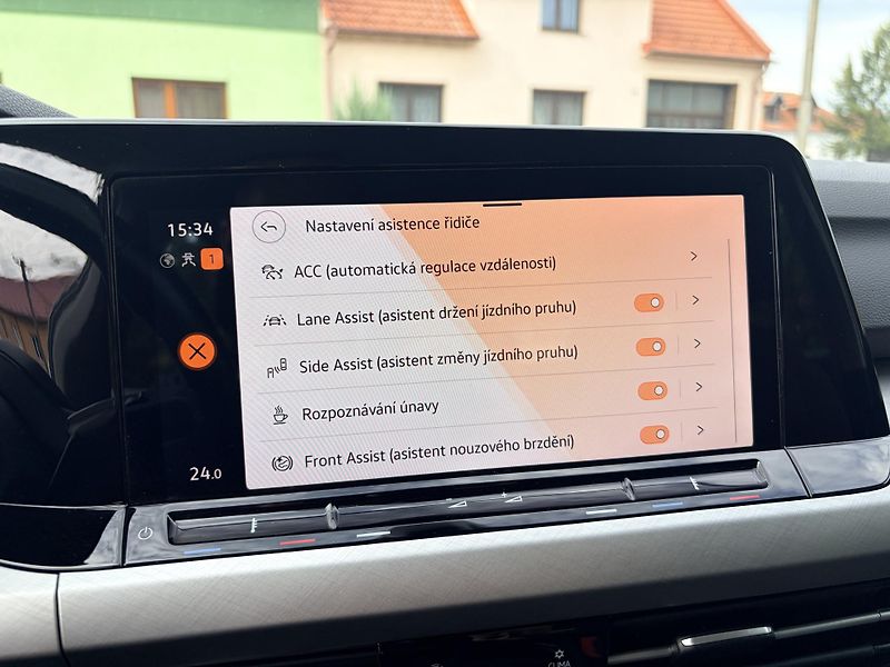 Volkswagen Golf Variant 2.0TDI DSG 110KW LED  - fotka 37 z 48