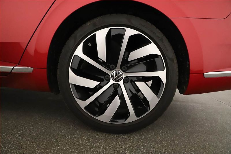 Volkswagen Arteon (2023) 2.0 TSI - fotka 20 z 20