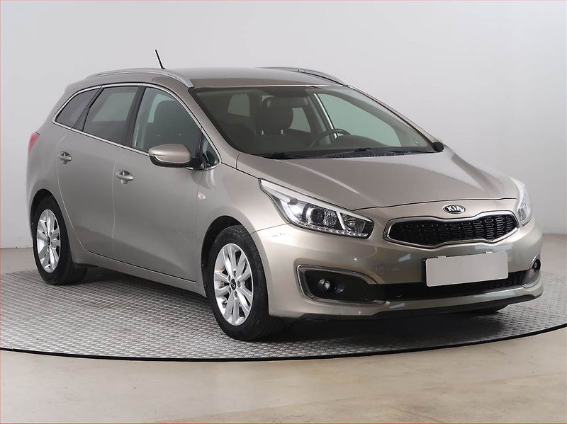 Kia Ceed (2016) Silver 1.6 GDI, Serv.kniha - fotografie inzerátu