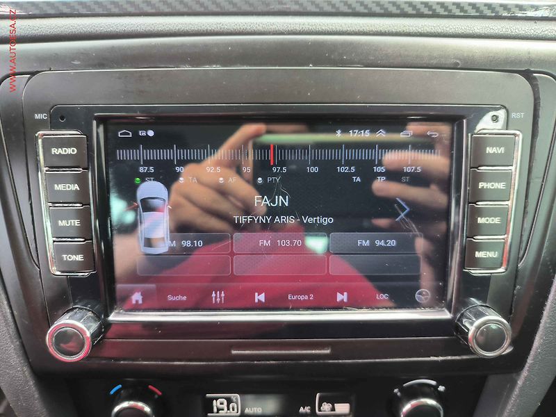 Škoda Rapid (2014) 1.4 TSi, Ambition, DSG, xenon - fotka 11 z 16